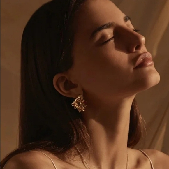 Amber Sceats Reese Earrings 24K gold - Picture 3 of 4